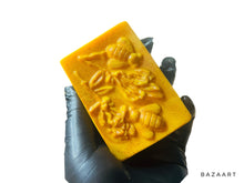 Load image into Gallery viewer, Kojic Acid &amp; Turneric Lemon Soap