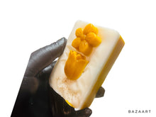 Load image into Gallery viewer, Kojic Acid &amp; Turneric Lemon Soap